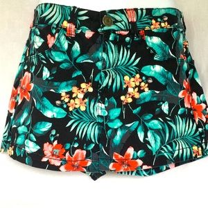 SO Hawaiian Tropical Hibiscus Flower Shorts 🌺